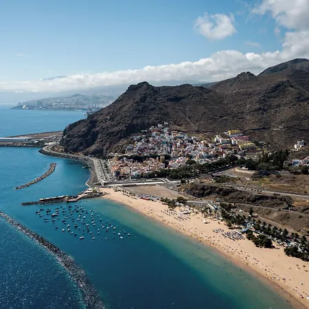 Adonis Capital Hotel