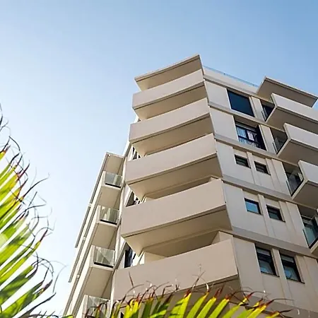 Hotel Adonis Capital 2*