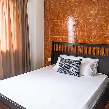 Hotel Adonis Capital 2*