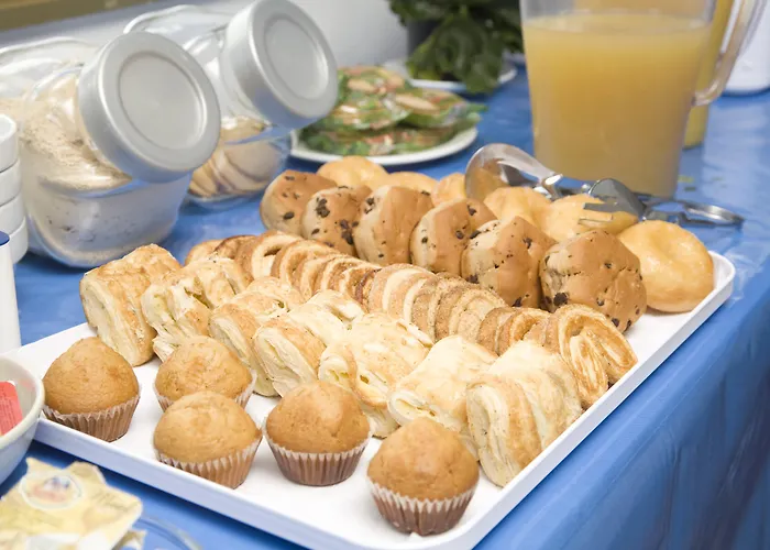 阿多尼斯资本酒店