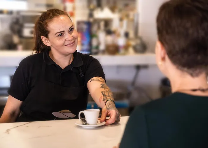 阿多尼斯资本酒店