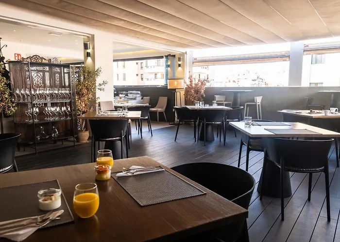 Adonis Capital سانتا كروز دي تينيريف