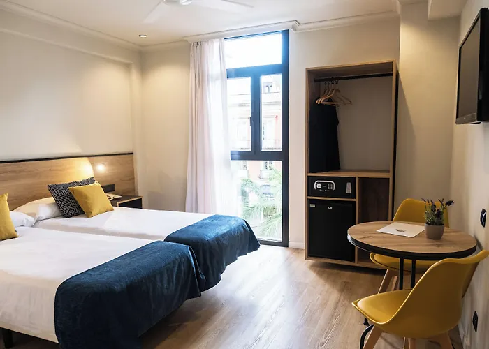 阿多尼斯资本酒店