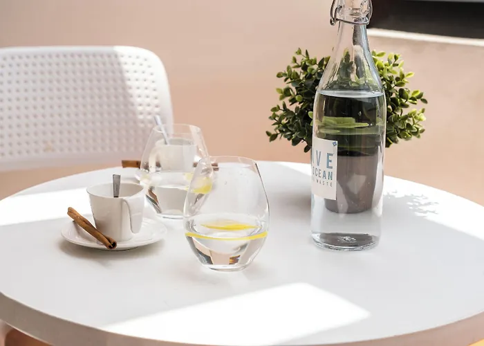 Отель Adonis Capital 2*