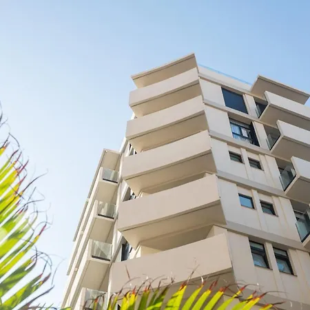 Adonis Capital Hotel