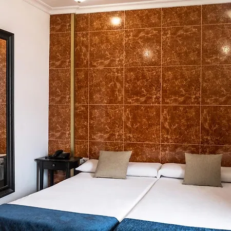 Hotel Adonis Capital