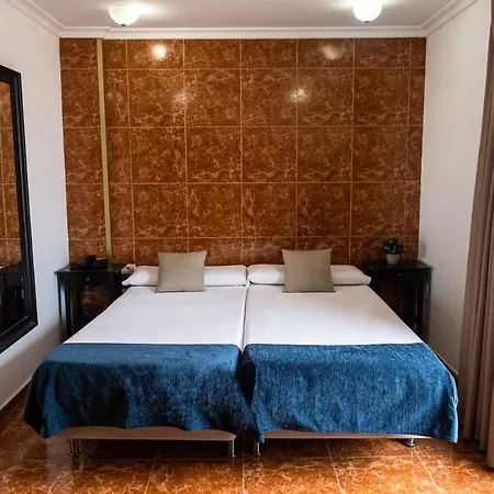 Adonis Capital Hotel 2*