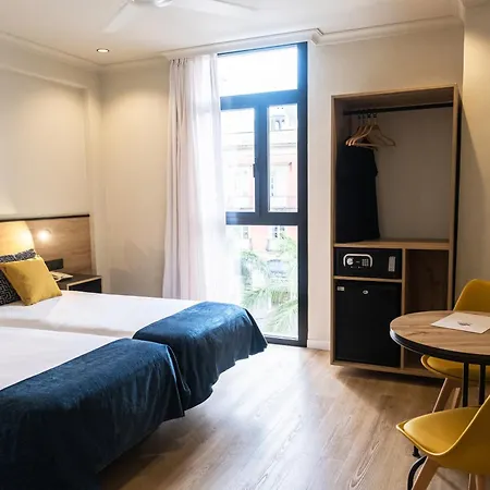 Adonis Capital Hotel 2*