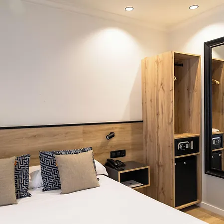 Adonis Capital Санта-Крус-де-Тенерифе