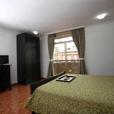 Adonis Capital Отель 2*