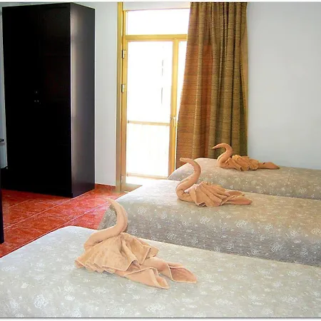Hotel Adonis Capital 2*