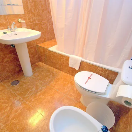 Adonis Capital Hotel