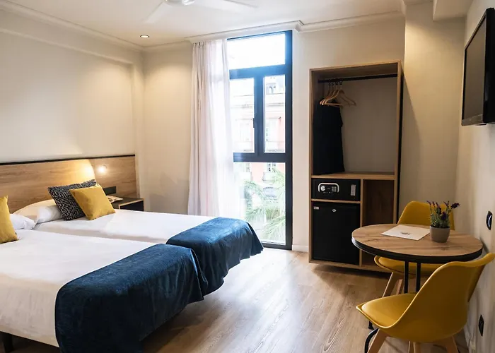 Adonis Capital Hotel 2*