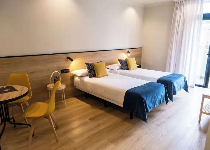 Hotel Adonis Capital 2*