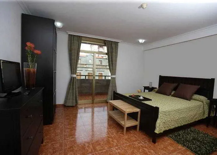 Hotel Adonis Capital