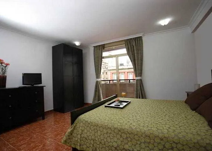 Adonis Capital Hotel 2*